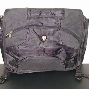 Calpak 18" Laptop Messenger Bag NWOT